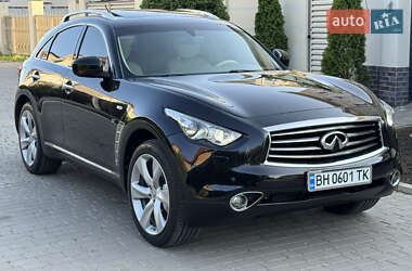 Позашляховик / Кросовер Infiniti QX70 2013 в 
