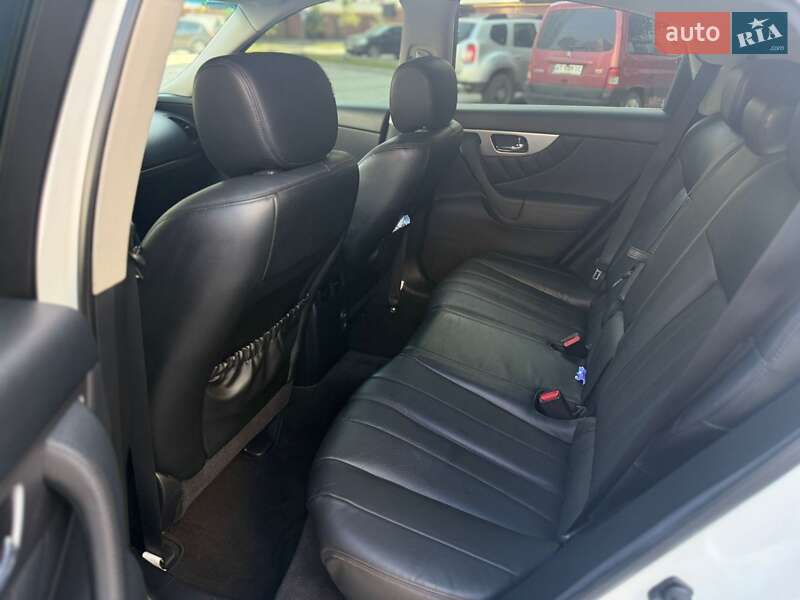 Внедорожник / Кроссовер Infiniti QX70 2016 в Ивано-Франковске