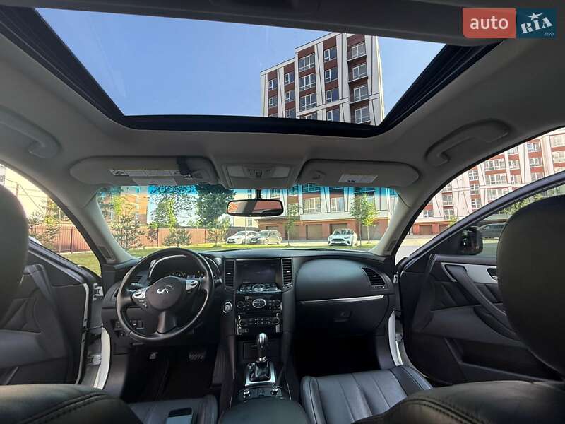 Внедорожник / Кроссовер Infiniti QX70 2016 в Ивано-Франковске