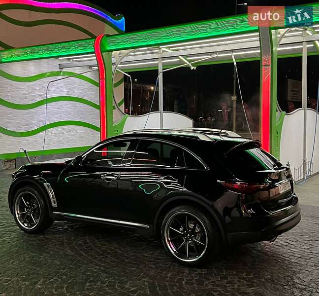 Внедорожник / Кроссовер Infiniti QX70 2014 в Киеве