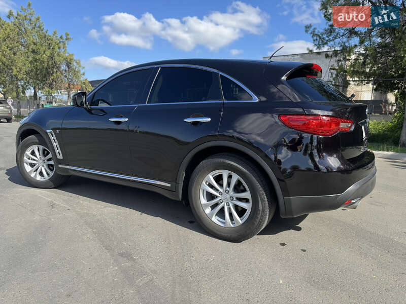 Внедорожник / Кроссовер Infiniti QX70 2017 в Измаиле