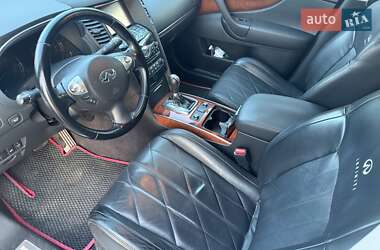 Внедорожник / Кроссовер Infiniti QX70 2013 в 