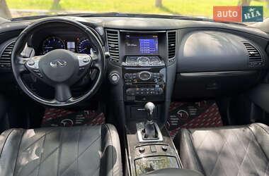 Внедорожник / Кроссовер Infiniti QX70 2015 в 