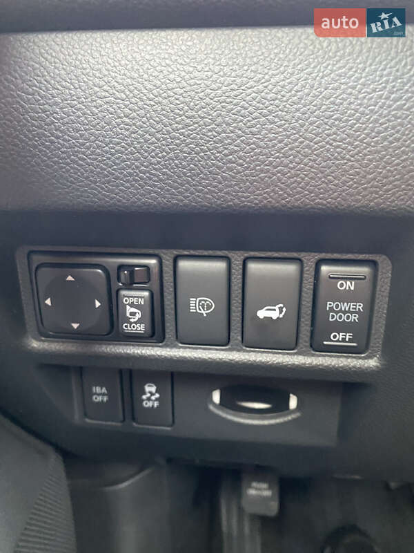 Внедорожник / Кроссовер Infiniti QX70 2016 в Киеве