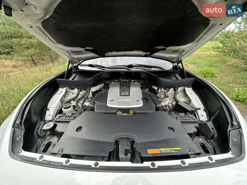 Внедорожник / Кроссовер Infiniti QX70 2014 в Полтаве фото 11 Внедорожник / Кроссовер Infiniti QX70 2014 в Полтаве