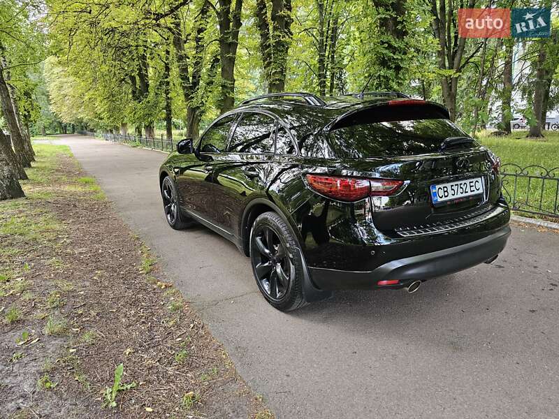 Позашляховик / Кросовер Infiniti QX70 2014 в Ніжині
