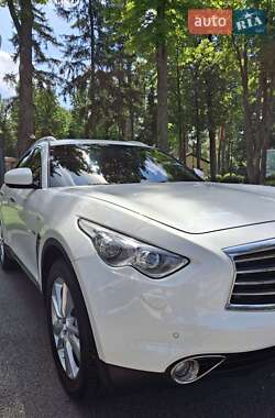 Внедорожник / Кроссовер Infiniti QX70 2014 в 