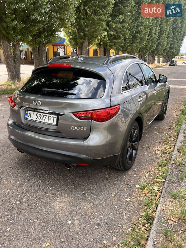 Внедорожник / Кроссовер Infiniti QX70 2015 в Черкассах