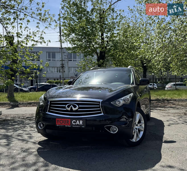 Позашляховик / Кросовер Infiniti QX70 2015 в Києві