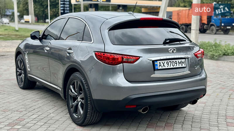 Позашляховик / Кросовер Infiniti QX70 2016 в Харкові