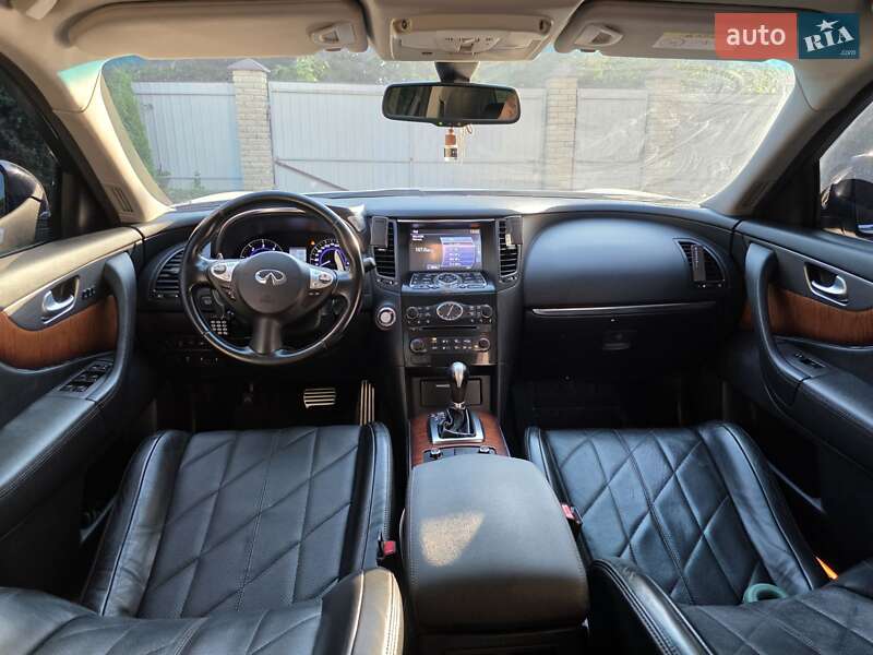 Внедорожник / Кроссовер Infiniti QX70 2014 в Виннице