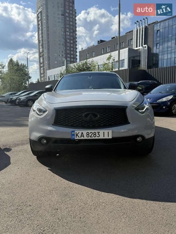 Внедорожник / Кроссовер Infiniti QX70 2017 в Киеве