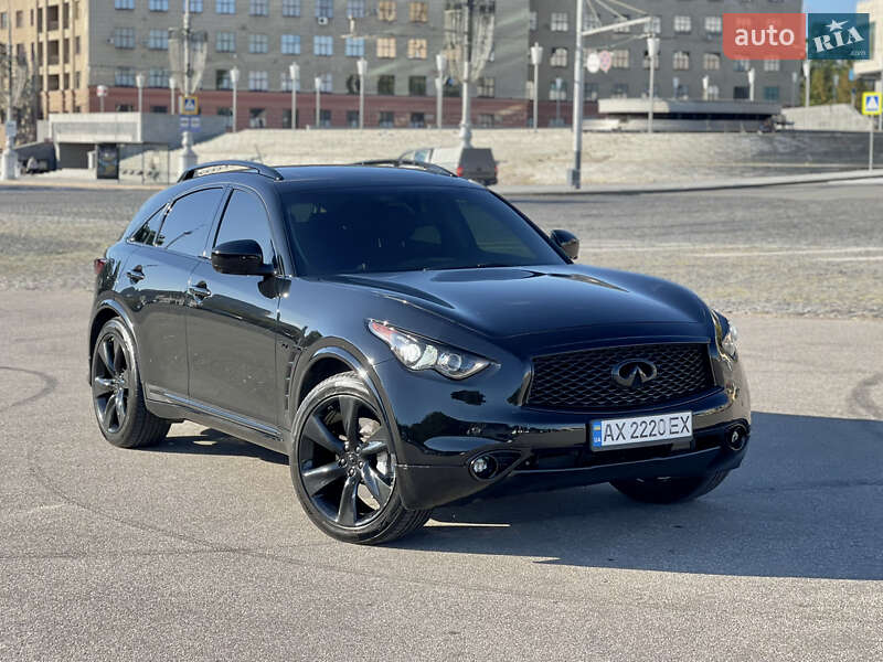 Внедорожник / Кроссовер Infiniti QX70 2013 в Харькове