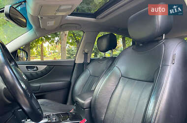 Внедорожник / Кроссовер Infiniti QX70 2014 в 