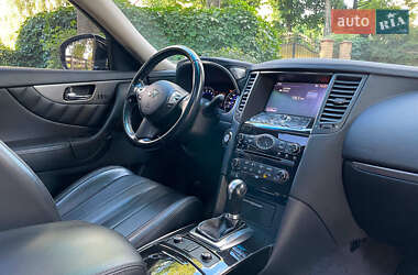 Внедорожник / Кроссовер Infiniti QX70 2014 в 