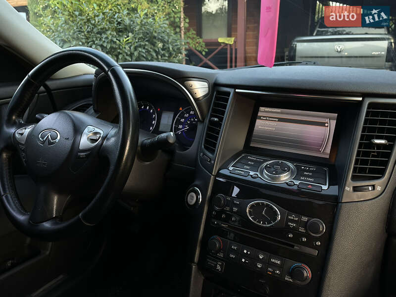 Внедорожник / Кроссовер Infiniti QX70 2017 в Коломые фото 21 Внедорожник / Кроссовер Infiniti QX70 2017 в Коломые