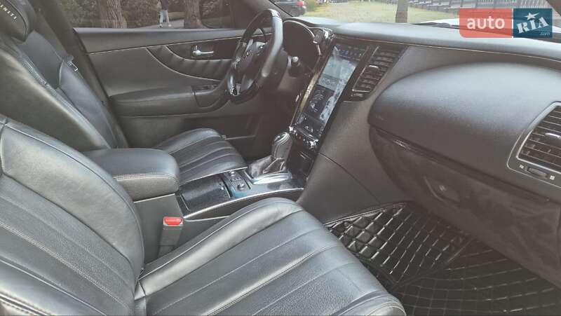 Внедорожник / Кроссовер Infiniti QX70 2015 в Харькове фото 16 Внедорожник / Кроссовер Infiniti QX70 2015 в Харькове