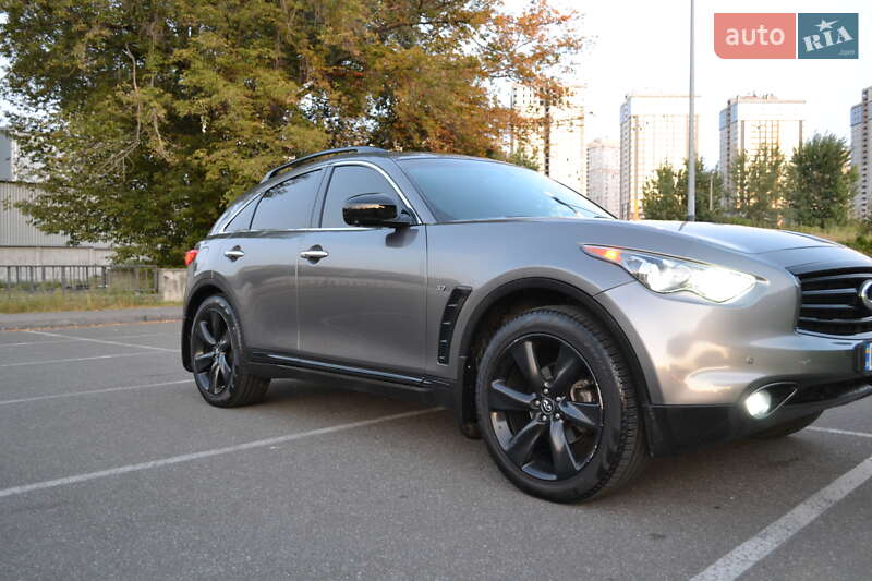 Внедорожник / Кроссовер Infiniti QX70 2014 в Киеве