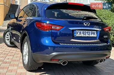 Позашляховик / Кросовер Infiniti QX70 2013 в Києві