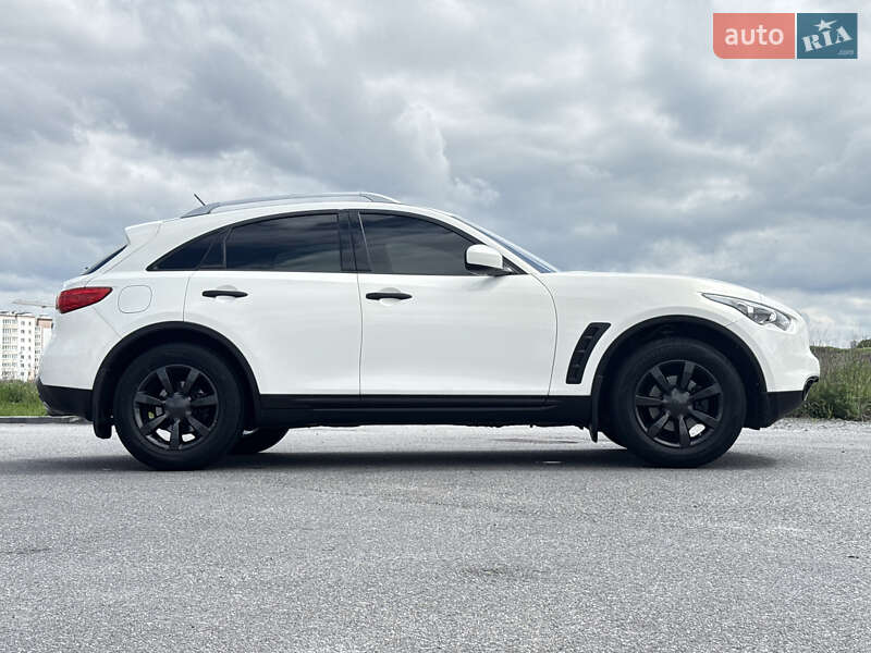 Внедорожник / Кроссовер Infiniti QX70 2016 в Виннице