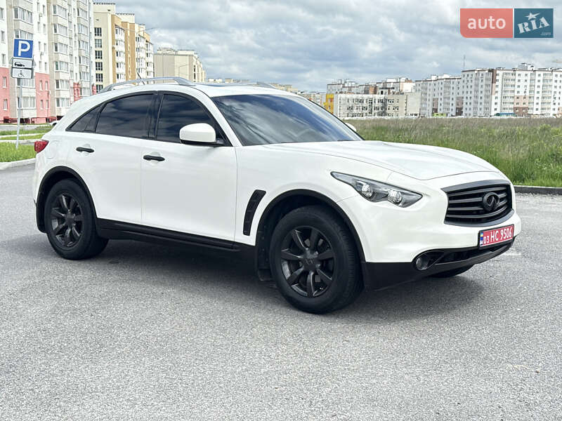 Внедорожник / Кроссовер Infiniti QX70 2016 в Виннице