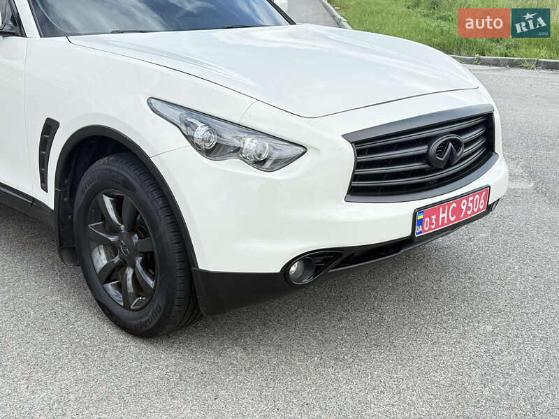 Внедорожник / Кроссовер Infiniti QX70 2016 в Виннице