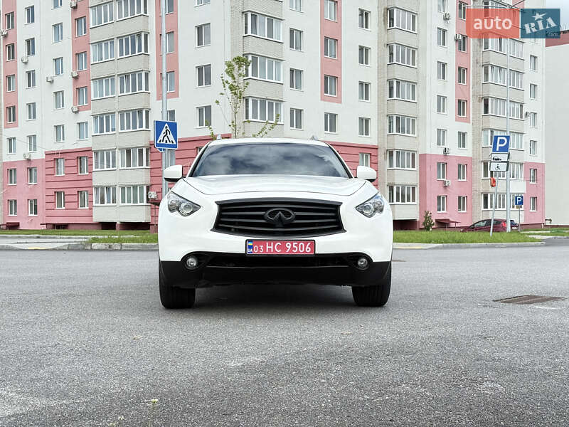 Внедорожник / Кроссовер Infiniti QX70 2016 в Виннице