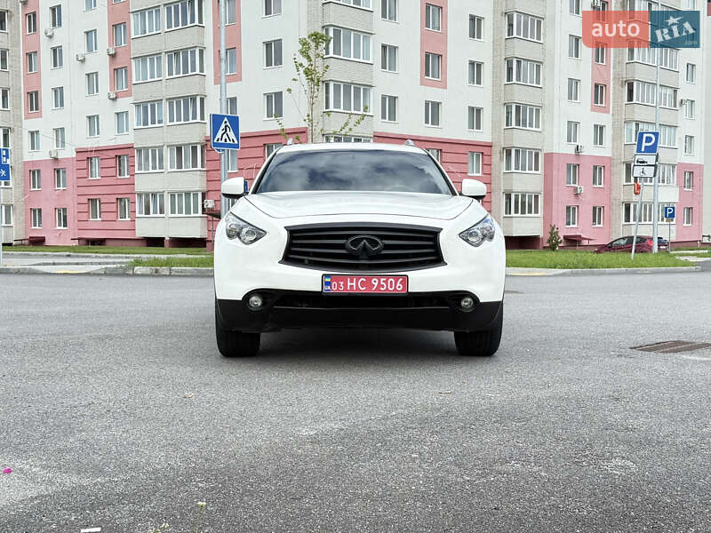 Внедорожник / Кроссовер Infiniti QX70 2016 в Виннице