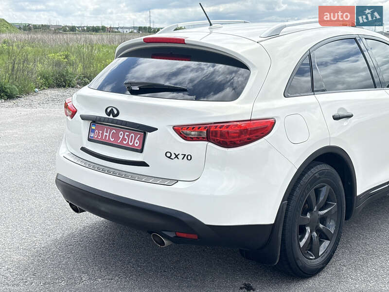 Внедорожник / Кроссовер Infiniti QX70 2016 в Виннице