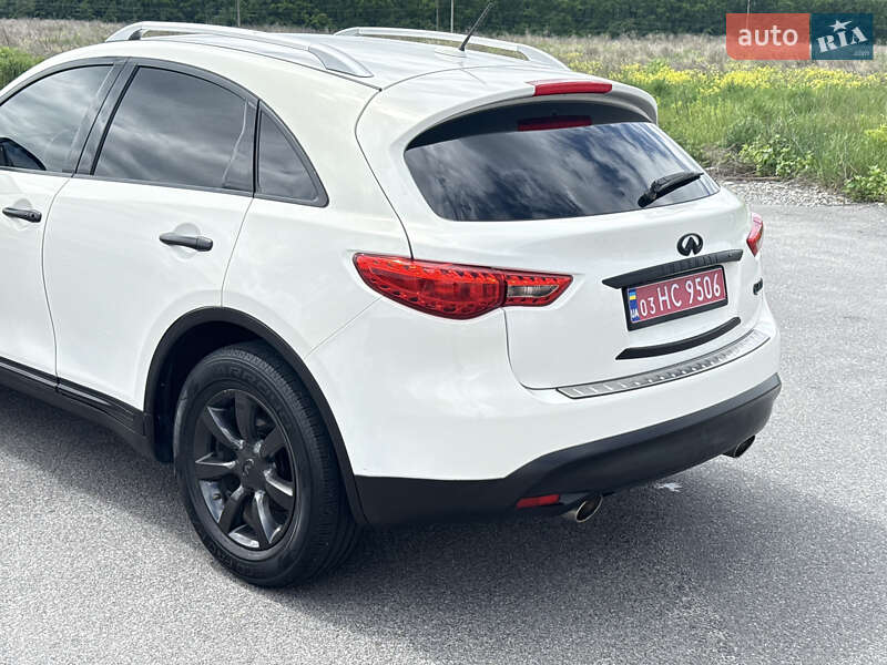 Внедорожник / Кроссовер Infiniti QX70 2016 в Виннице
