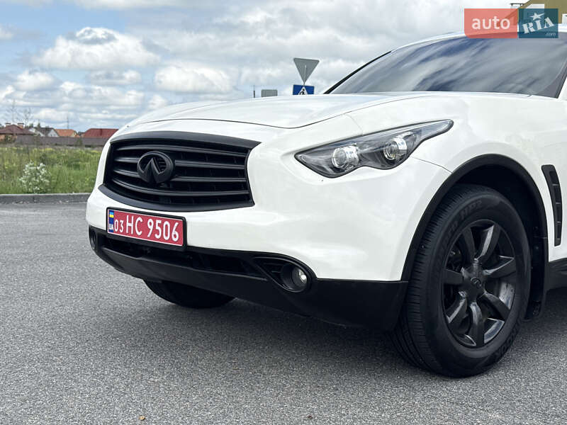 Внедорожник / Кроссовер Infiniti QX70 2016 в Виннице