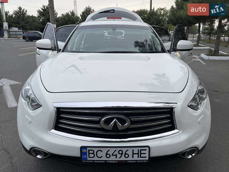 Внедорожник / Кроссовер Infiniti QX70 2015 в Одессе