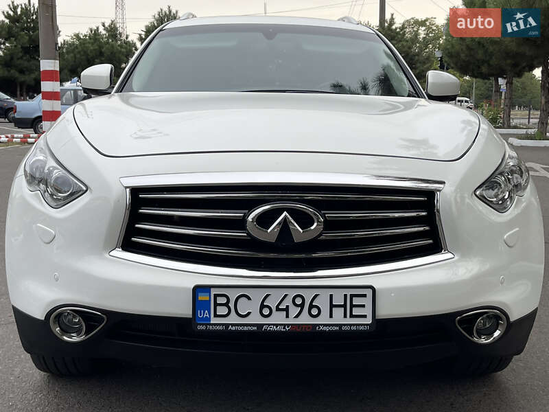 Внедорожник / Кроссовер Infiniti QX70 2015 в Одессе