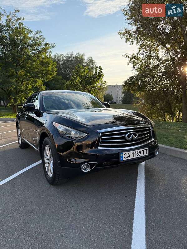 Infiniti QX70 2016