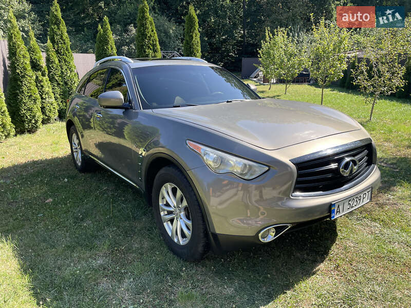 Внедорожник / Кроссовер Infiniti QX70 2015 в Белой Церкви фото 3 Внедорожник / Кроссовер Infiniti QX70 2015 в Белой Церкви