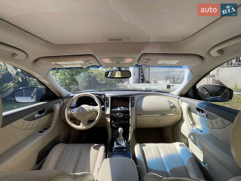 Внедорожник / Кроссовер Infiniti QX70 2015 в Белой Церкви фото 10 Внедорожник / Кроссовер Infiniti QX70 2015 в Белой Церкви