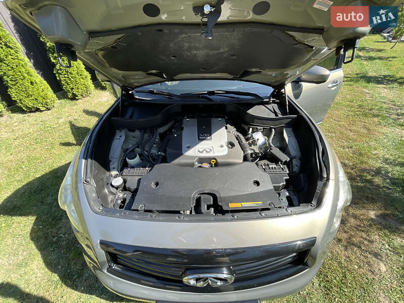 Внедорожник / Кроссовер Infiniti QX70 2015 в Белой Церкви фото 22 Внедорожник / Кроссовер Infiniti QX70 2015 в Белой Церкви