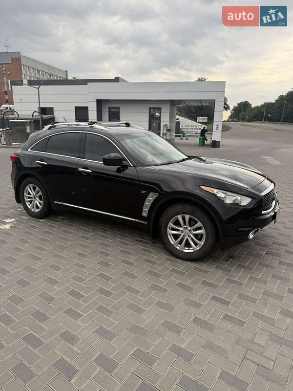 Внедорожник / Кроссовер Infiniti QX70 2016 в Харькове