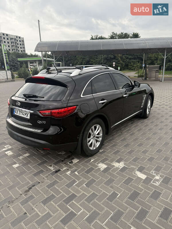 Внедорожник / Кроссовер Infiniti QX70 2016 в Харькове