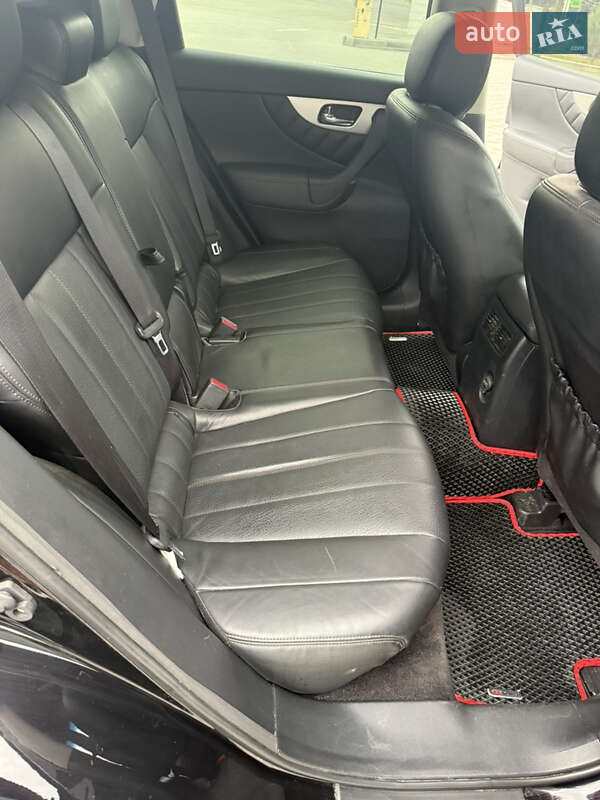 Внедорожник / Кроссовер Infiniti QX70 2016 в Харькове