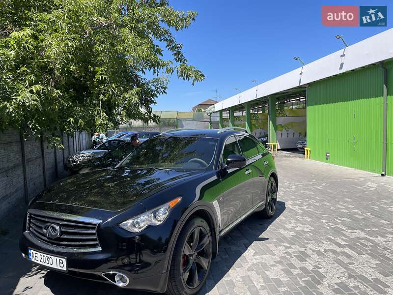 Infiniti QX70 2014