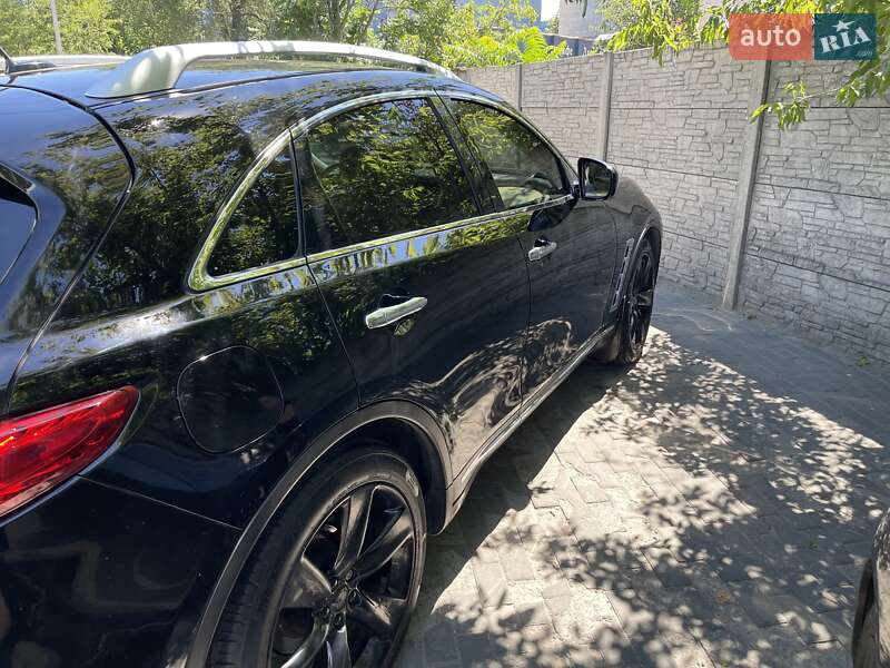 Внедорожник / Кроссовер Infiniti QX70 2014 в Днепре