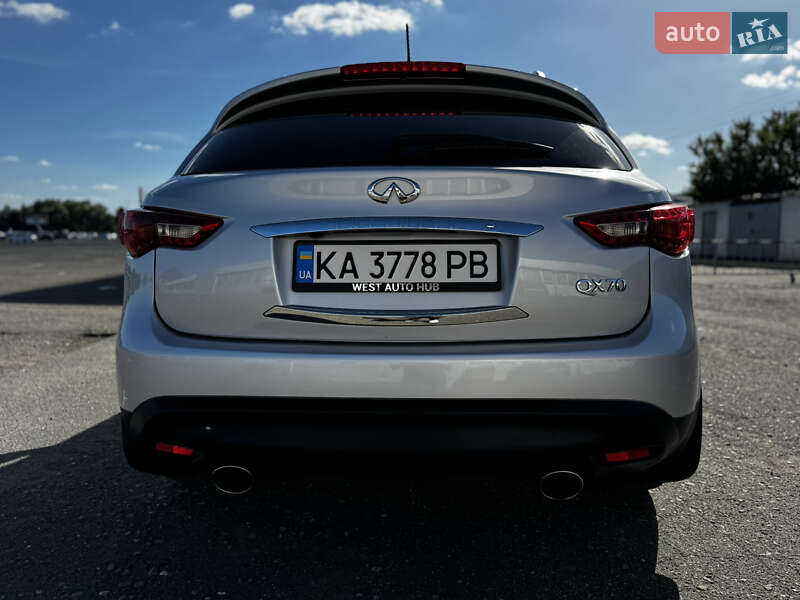 Внедорожник / Кроссовер Infiniti QX70 2013 в Киеве фото 5 Внедорожник / Кроссовер Infiniti QX70 2013 в Киеве