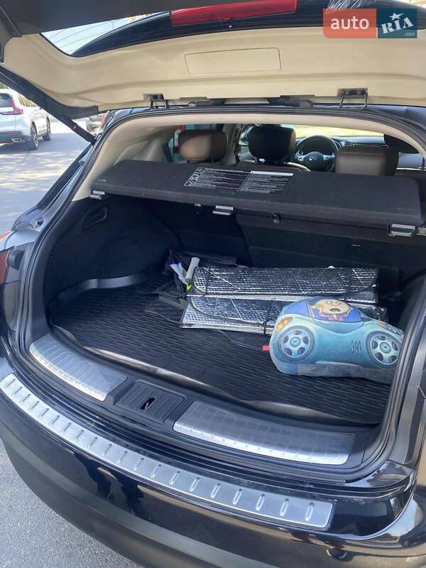 Позашляховик / Кросовер Infiniti QX70 2013 в Дніпрі