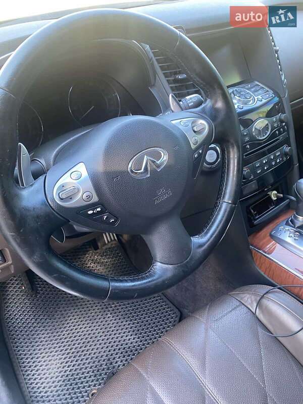 Позашляховик / Кросовер Infiniti QX70 2013 в Дніпрі