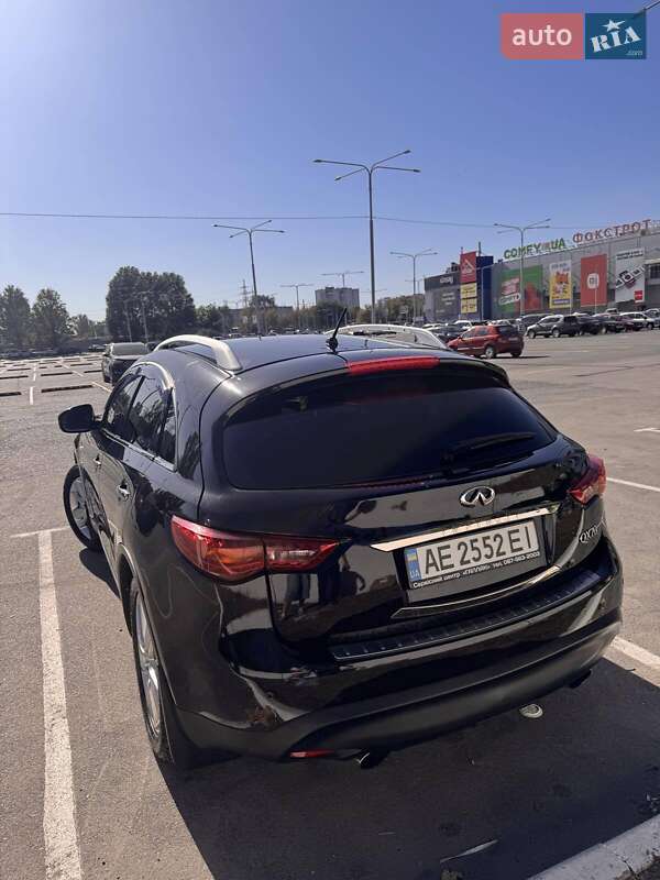 Позашляховик / Кросовер Infiniti QX70 2013 в Дніпрі