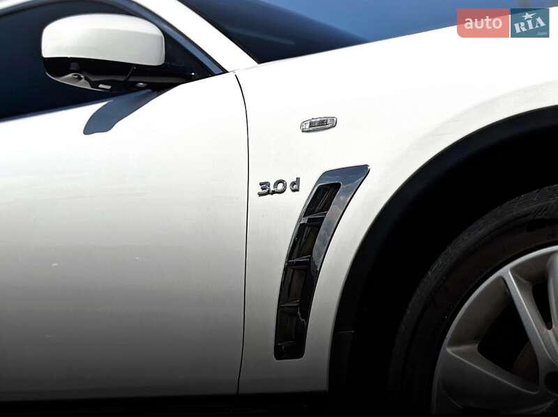 Внедорожник / Кроссовер Infiniti QX70 2014 в Виннице