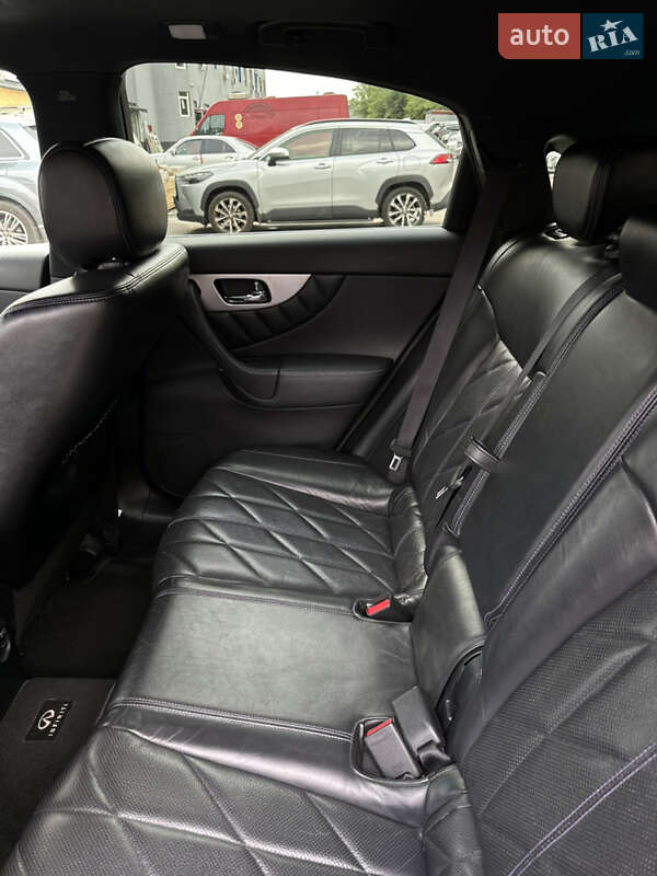 Внедорожник / Кроссовер Infiniti QX70 2017 в Киеве
