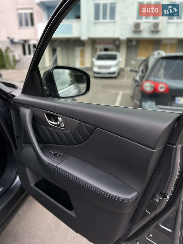 Внедорожник / Кроссовер Infiniti QX70 2017 в Киеве