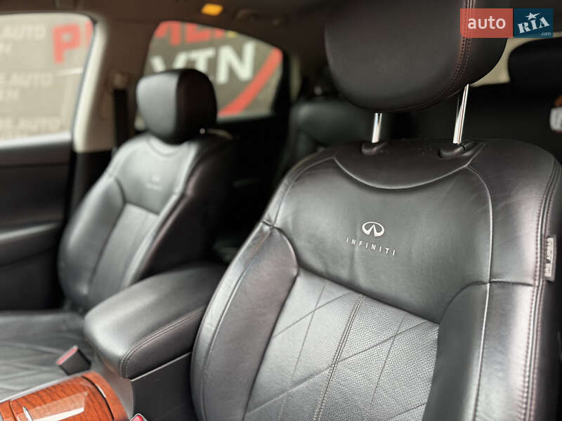 Позашляховик / Кросовер Infiniti QX70 2013 в Вінниці